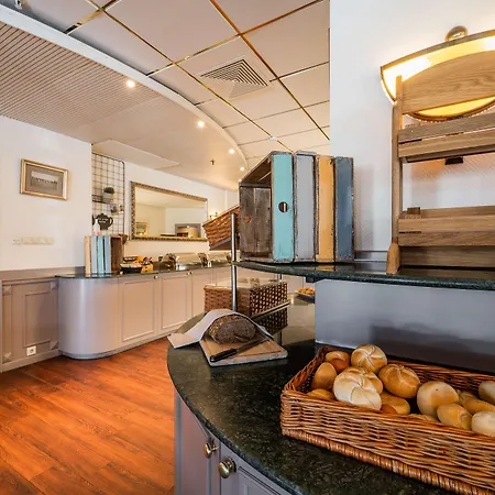 Two Brothers فندق