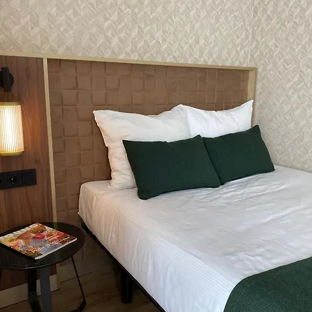 Two Brothers 酒店 4*