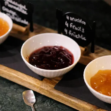 Two Brothers 호텔 4*