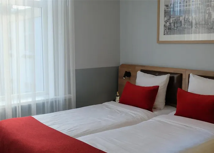 Two Brothers 酒店 4*