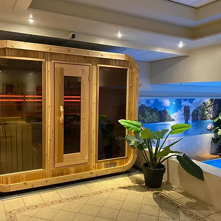 Hotel Two Brothers 4*